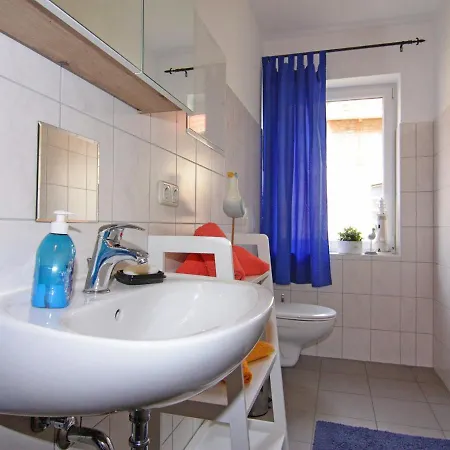 Apartment Achtern De Heeg In