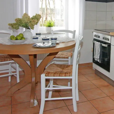 Apartment Achtern De Heeg In