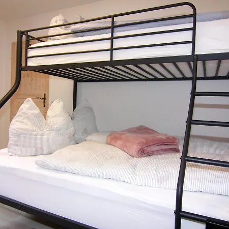 شقة Achtern De Heeg In